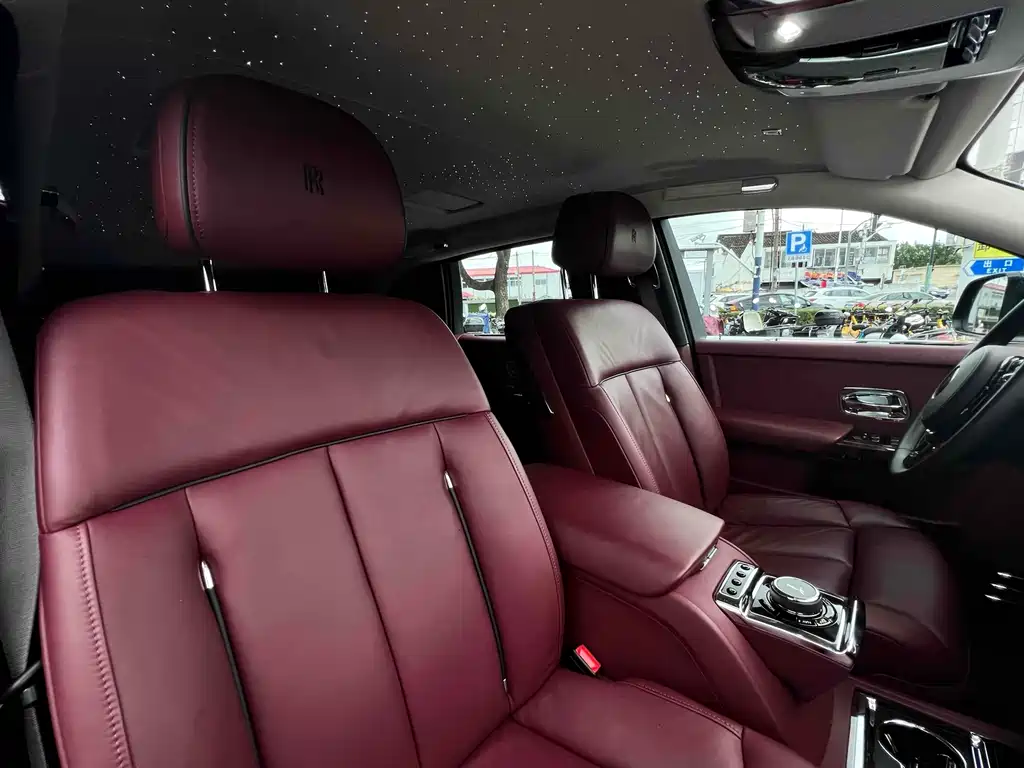 Rolls-Royce Phantom — миниатюра 10
