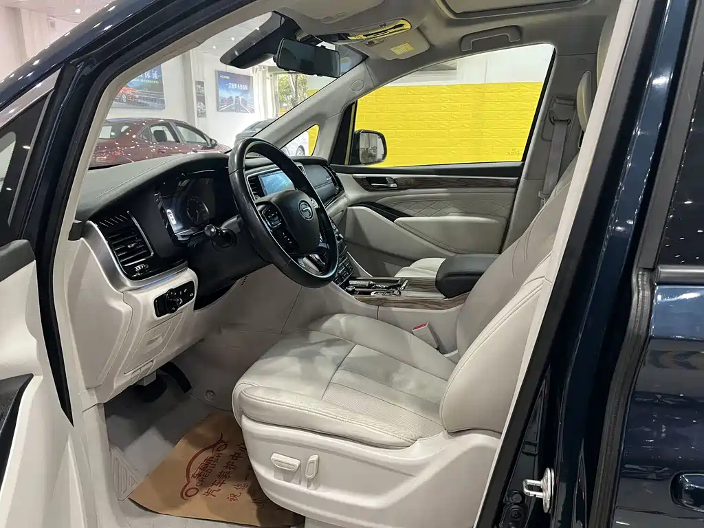 GAC M8 2018 320T Luxury
