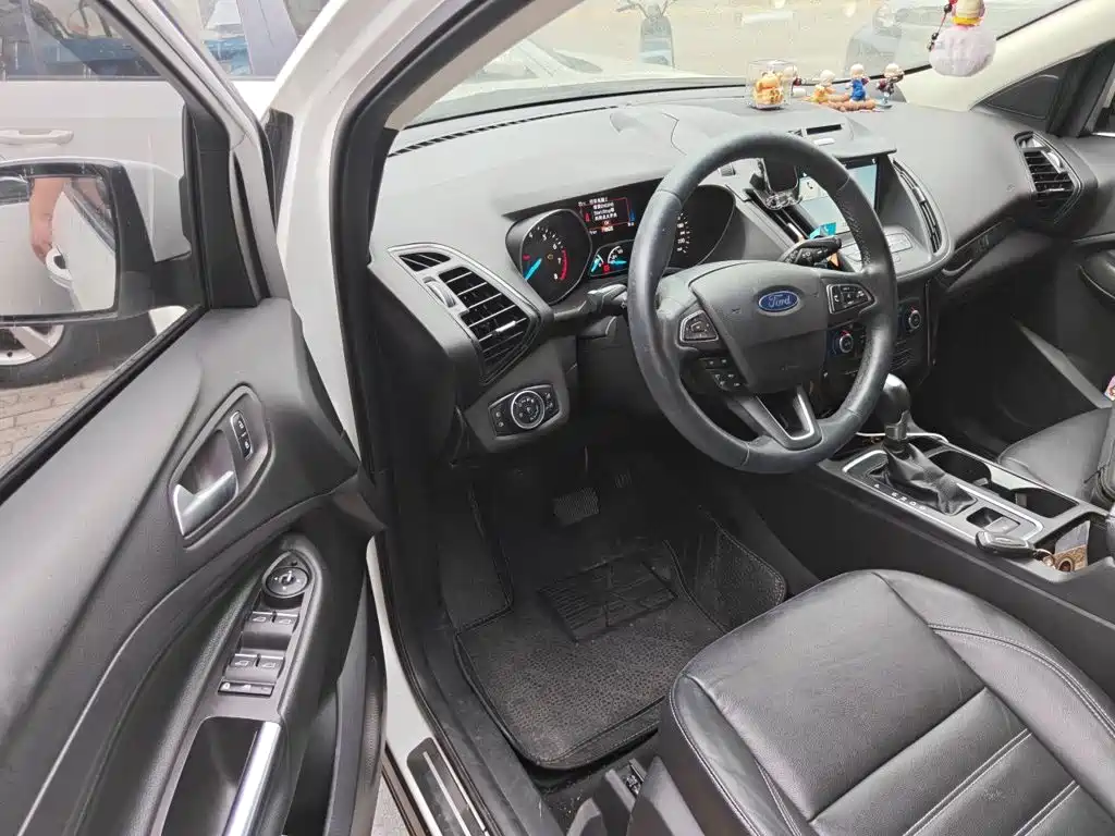 Ford Kuga — миниатюра 12