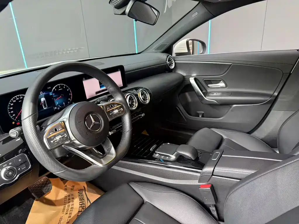 Mercedes-Benz A-Class — миниатюра 11
