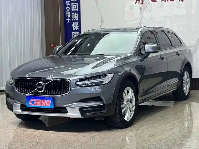 Volvo V — фото 1