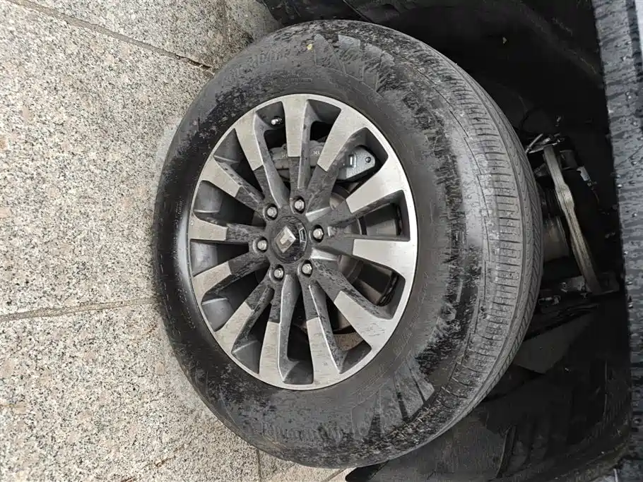 TANK TANK 700 NEW ENERGY