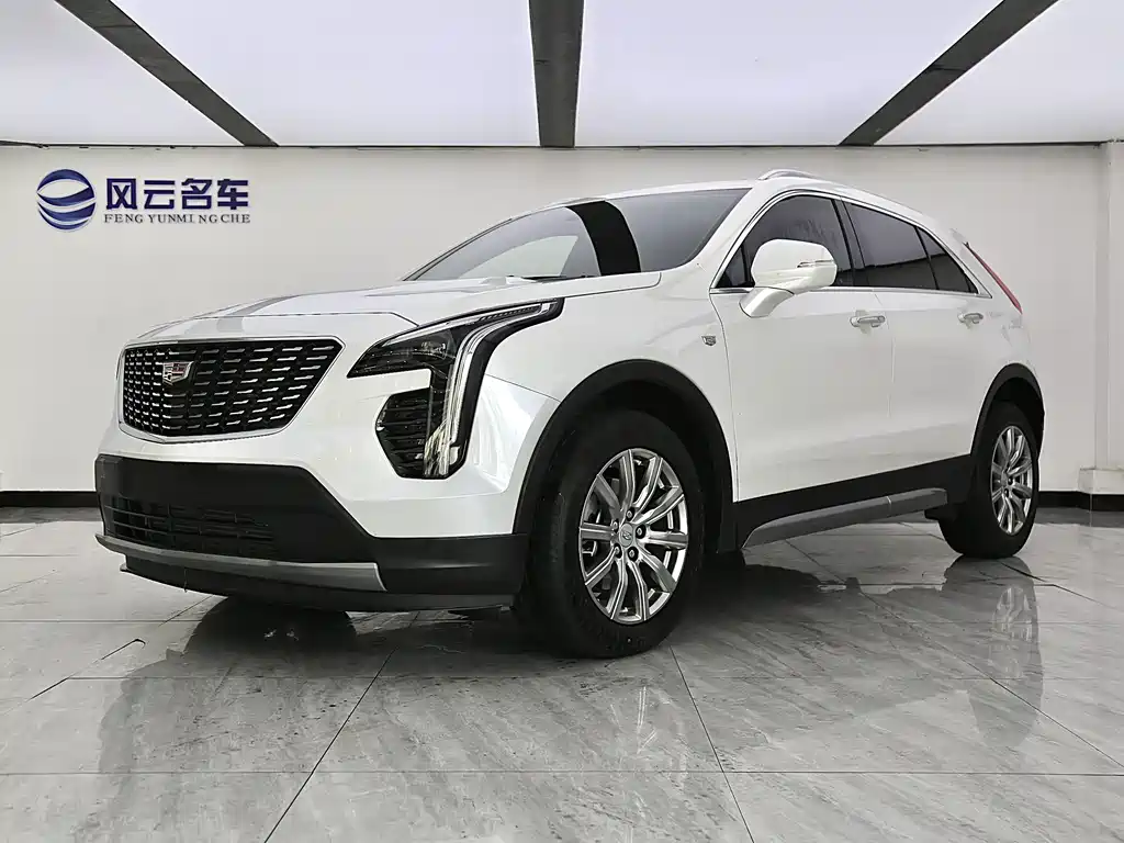 CADILLAC XT4