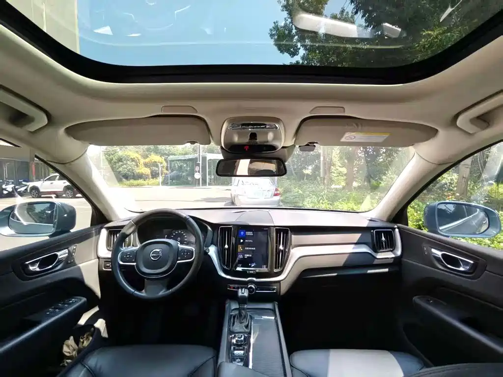 Volvo XC60 — миниатюра 6