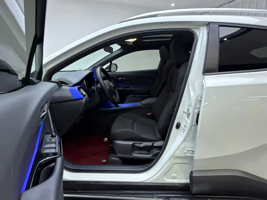 Toyota IZOA — миниатюра 10