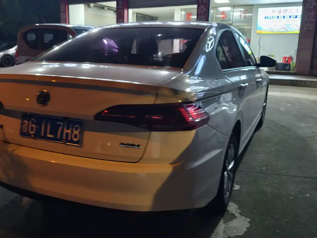 Volkswagen Bora — миниатюра 3