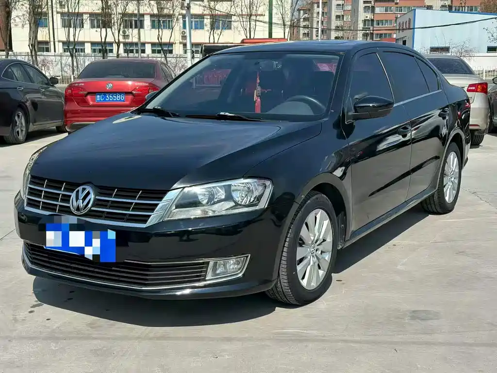 Volkswagen Lavida 2013