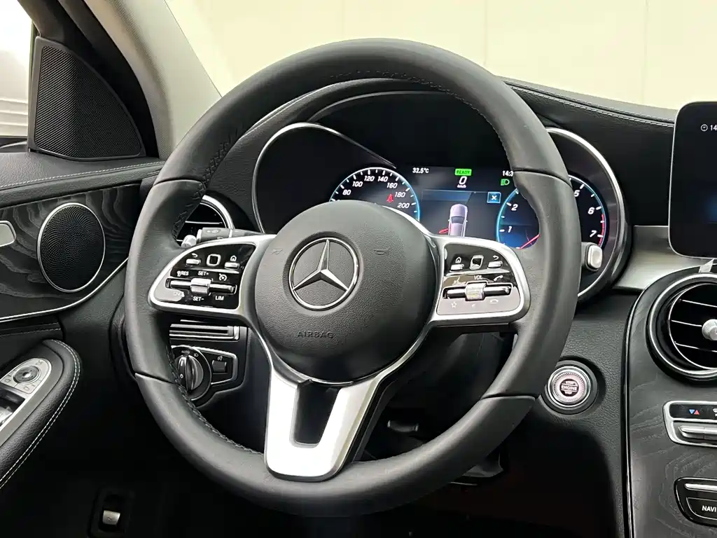 Mercedes-Benz C-Class — миниатюра 17