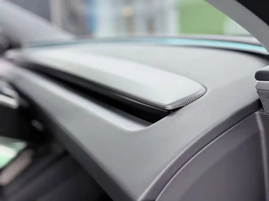 Tesla Model 3 — миниатюра 12