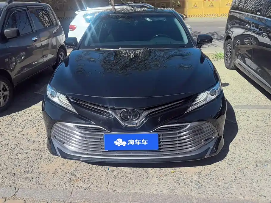 Toyota Camry — миниатюра 2