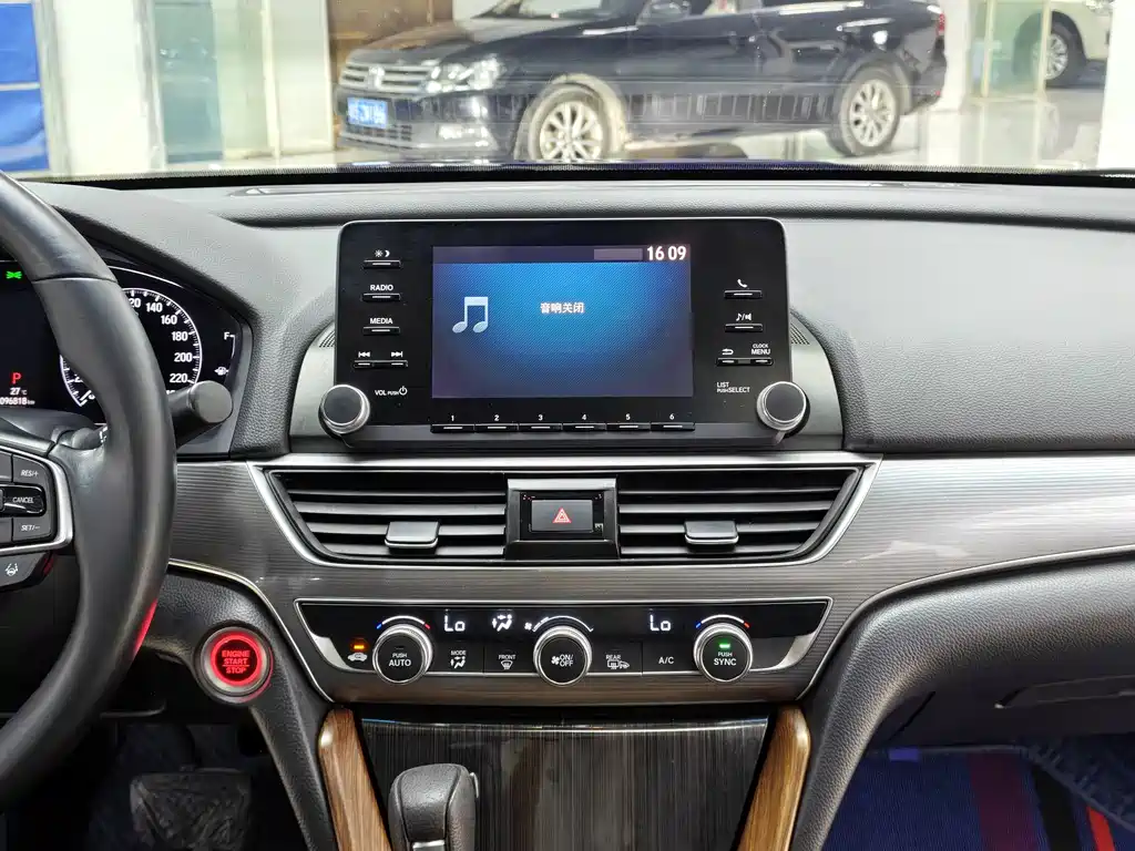 Honda Accord — миниатюра 13