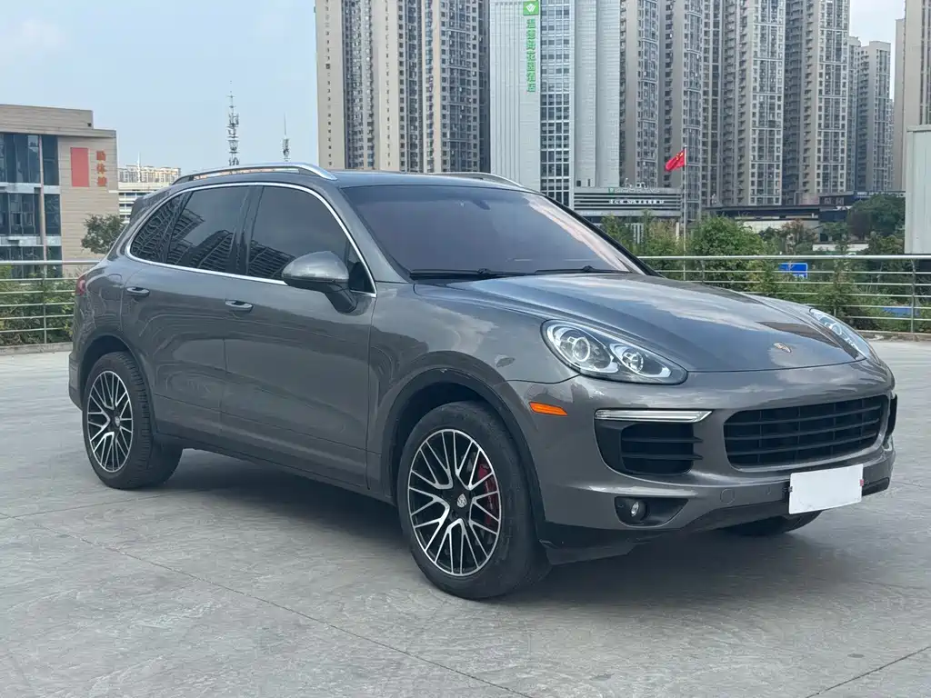 Porsche Cayenne — миниатюра 3