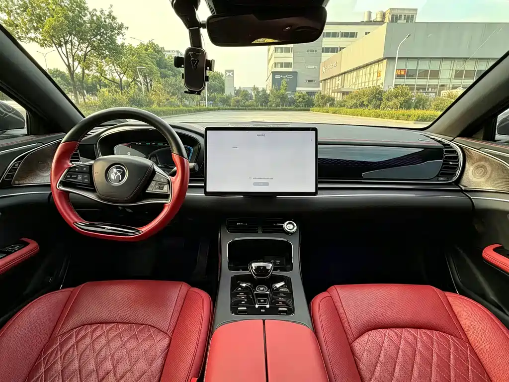 BYD Han — миниатюра 7