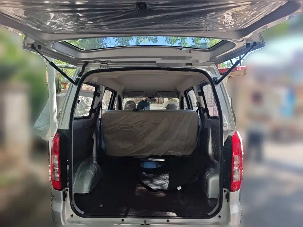 Wuling Hongguang V — миниатюра 15