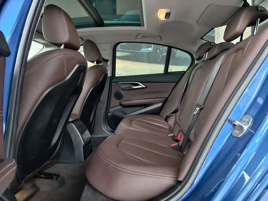 BMW 1 Series — миниатюра 10