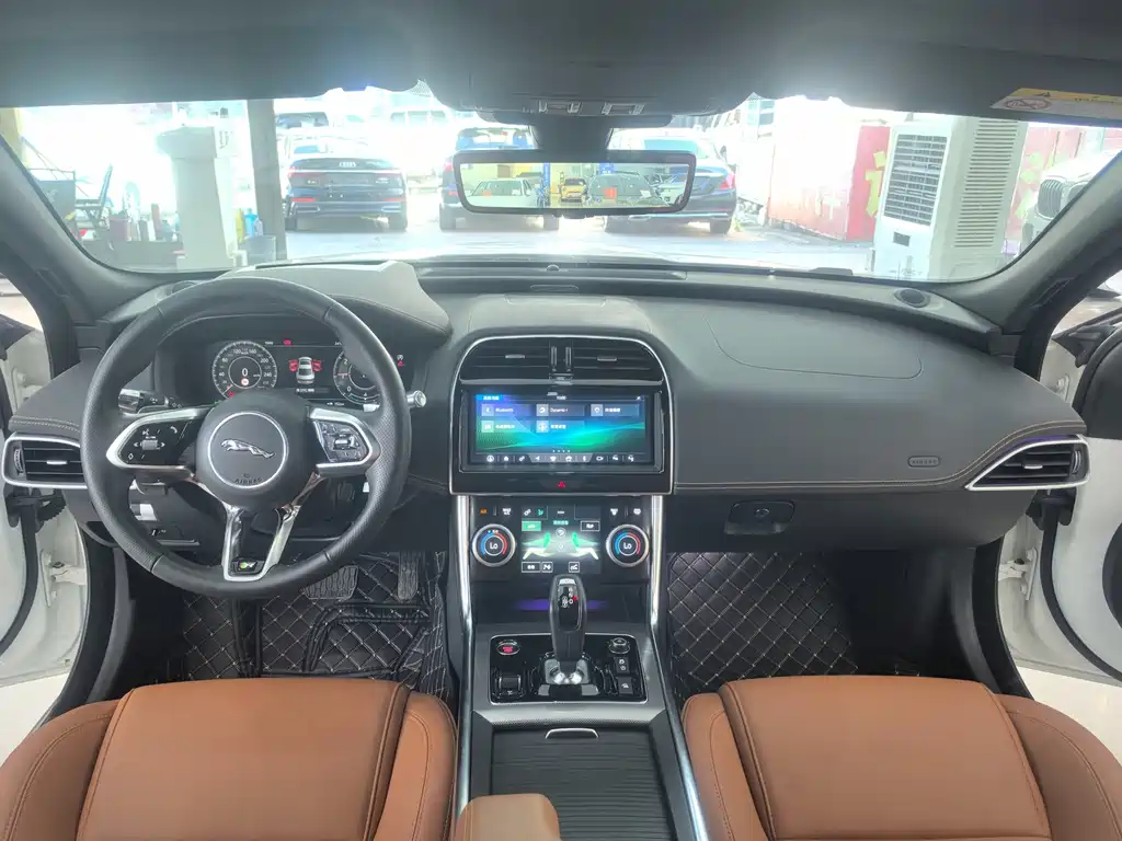 Jaguar XEL — миниатюра 10