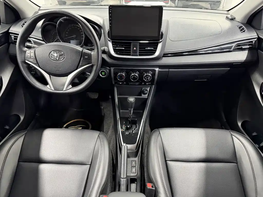 Toyota Yaris L — миниатюра 13