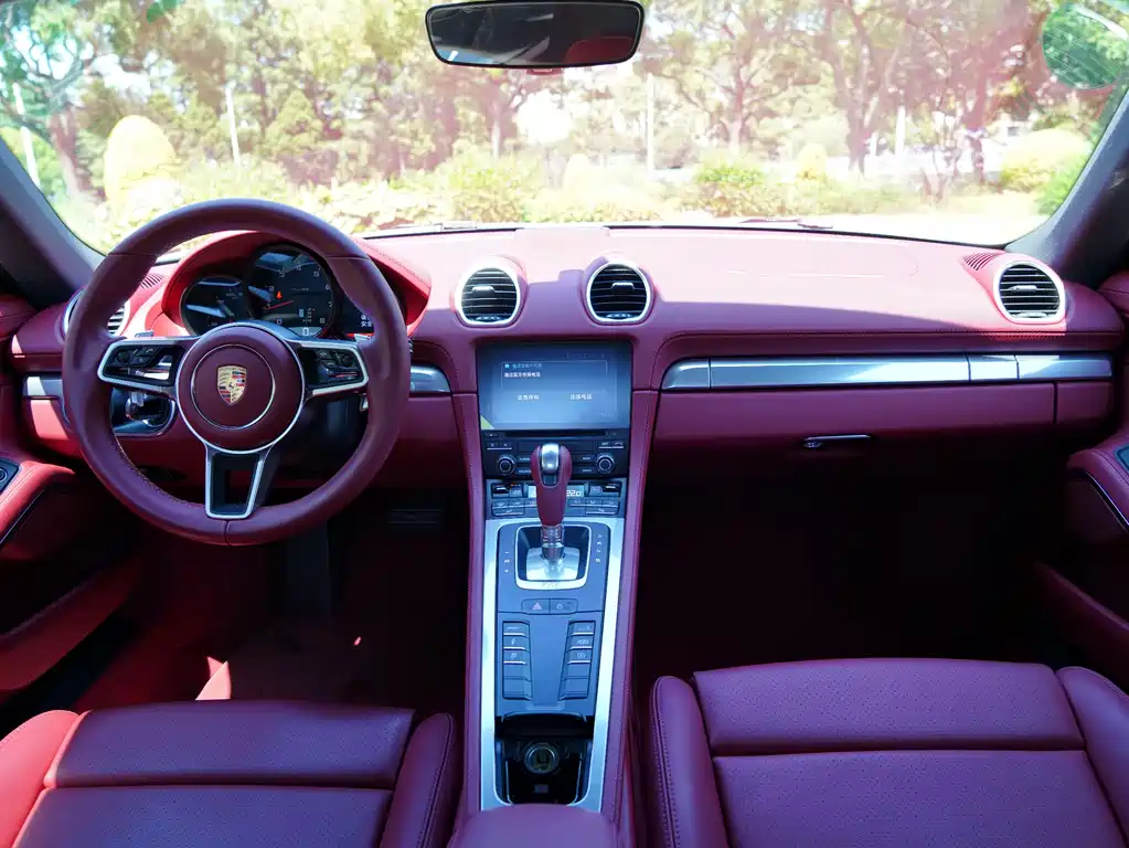 Porsche 718 2018 Cayman 2.0T