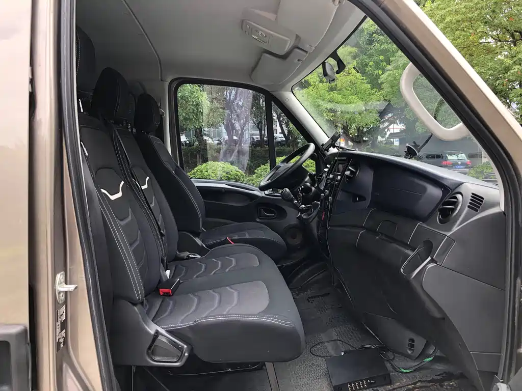 IVECO Ousheng — миниатюра 5