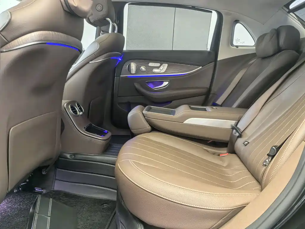 Mercedes-Benz E-Class — миниатюра 15