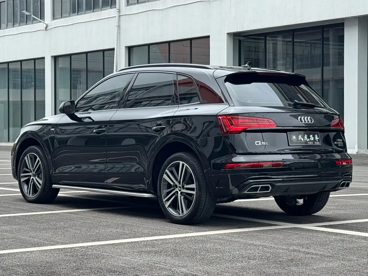 Audi Q5L id 4599690 из Китая 11