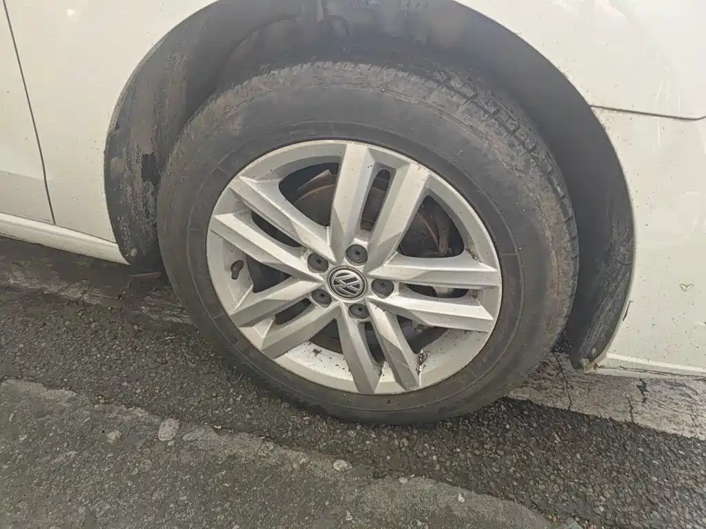 Volkswagen Jetta — миниатюра 8