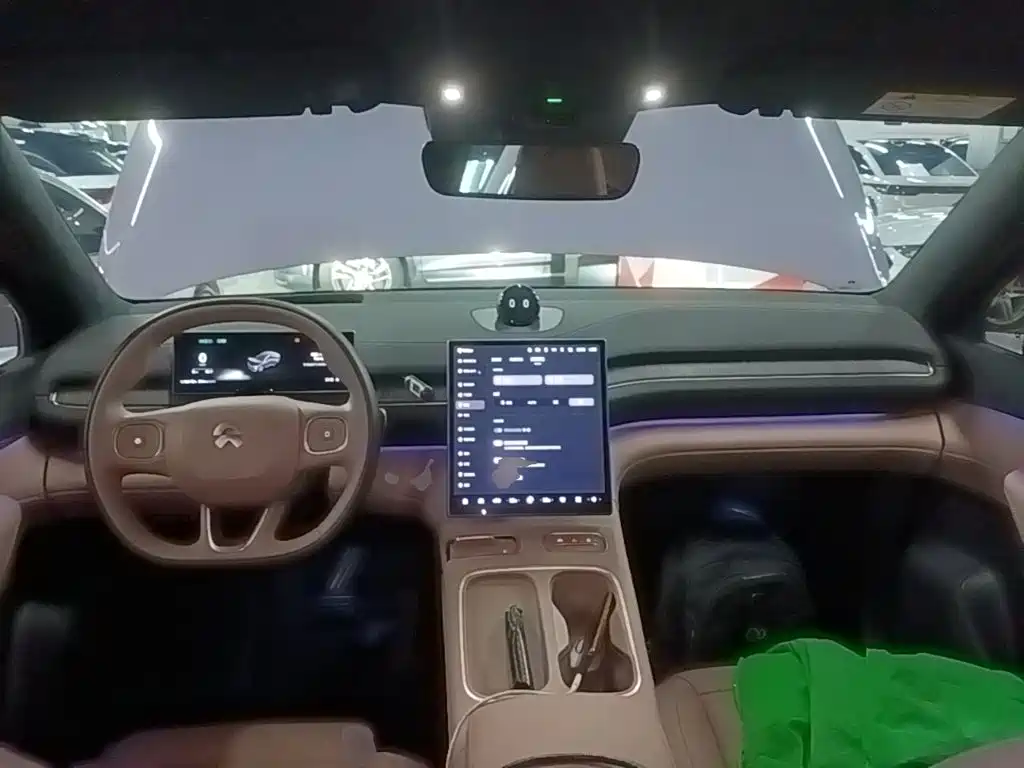 NIO EC6 — миниатюра 10