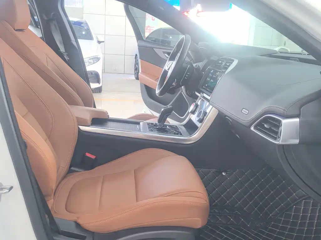 Jaguar XEL — миниатюра 12