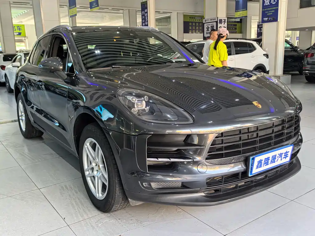 Porsche Macan — миниатюра 3