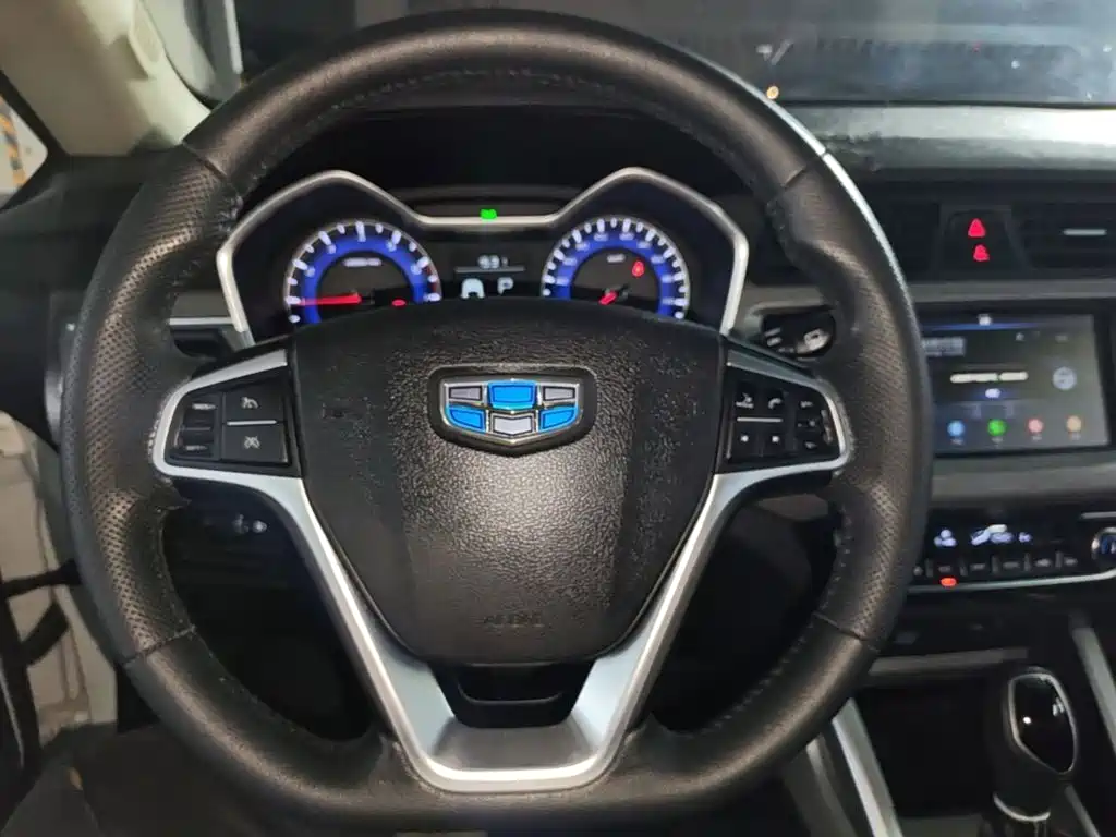 Geely Vision X3 — миниатюра 11
