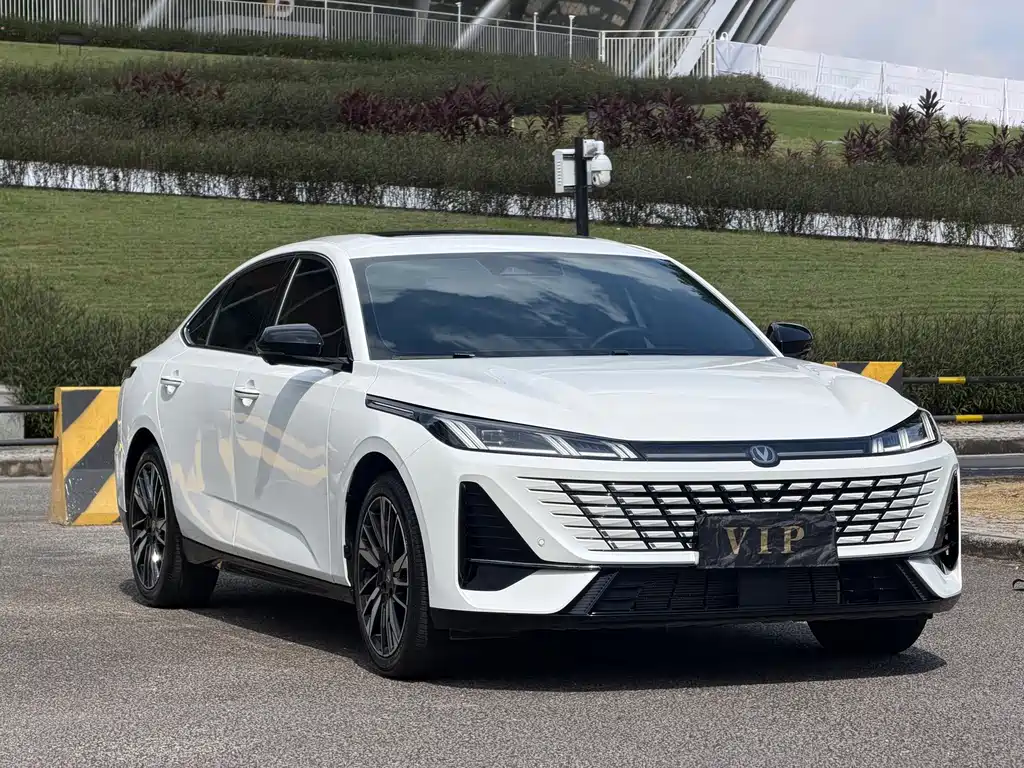 Changan Eado — миниатюра 3