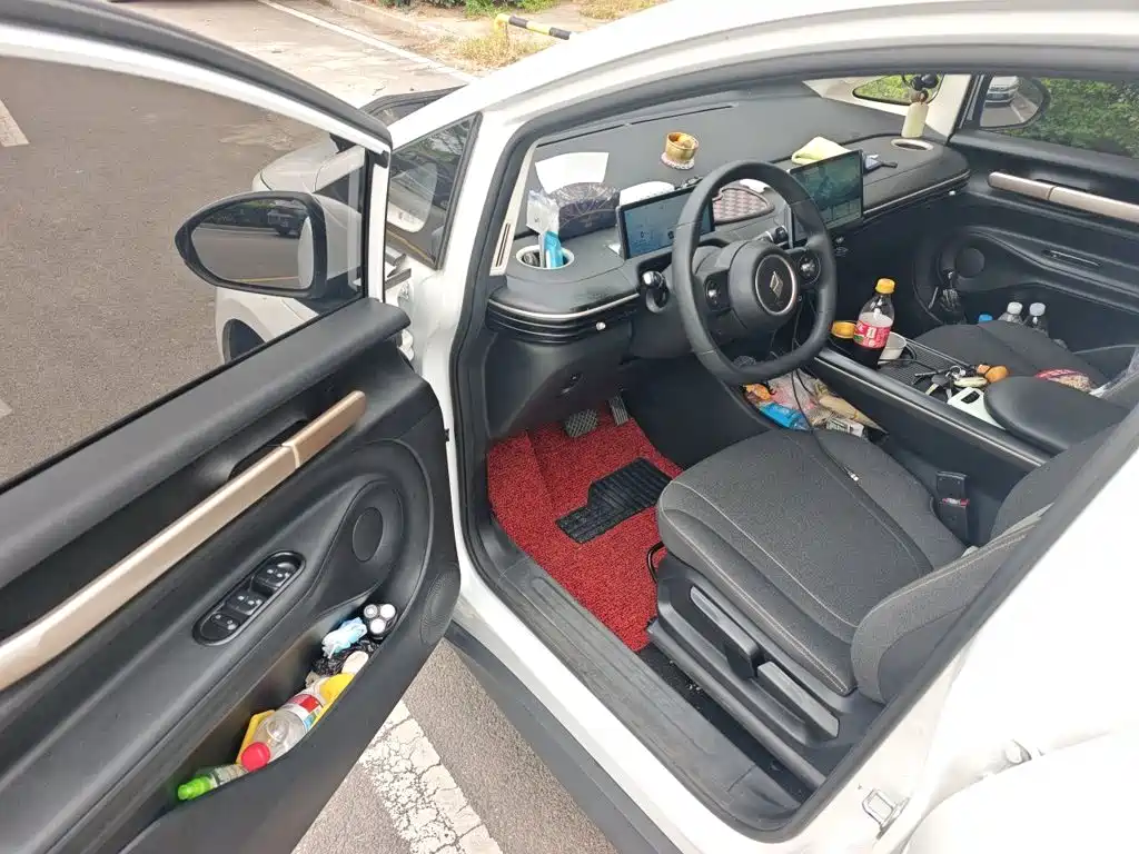 Baojun Yunduo — миниатюра 14