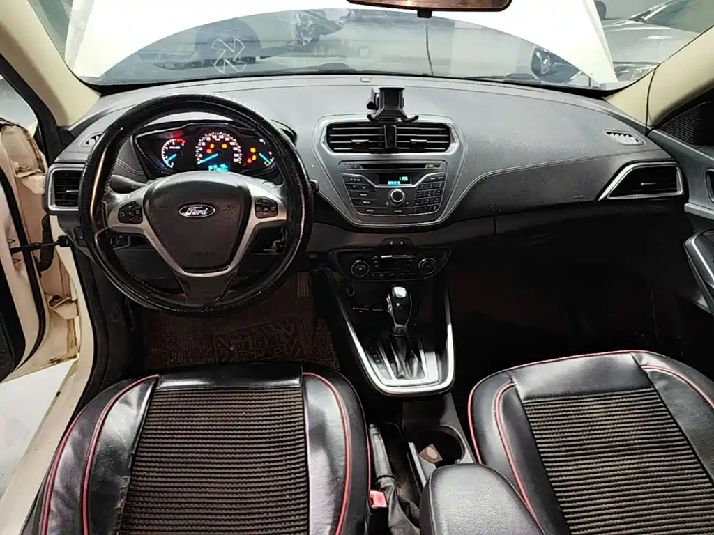 Ford Escort — миниатюра 10