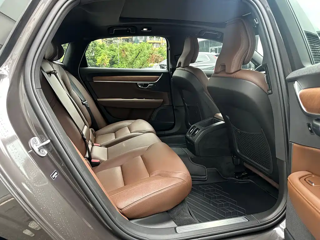 Volvo S90 — миниатюра 18