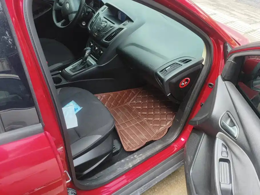 Ford Focus — миниатюра 8