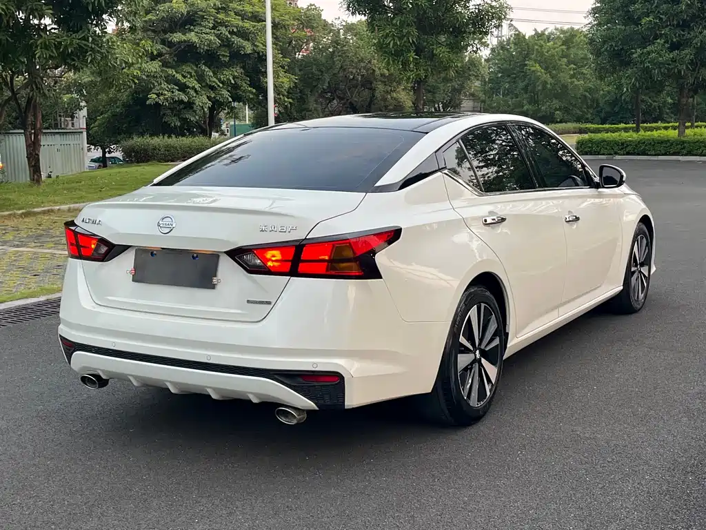 Nissan Teana — миниатюра 7