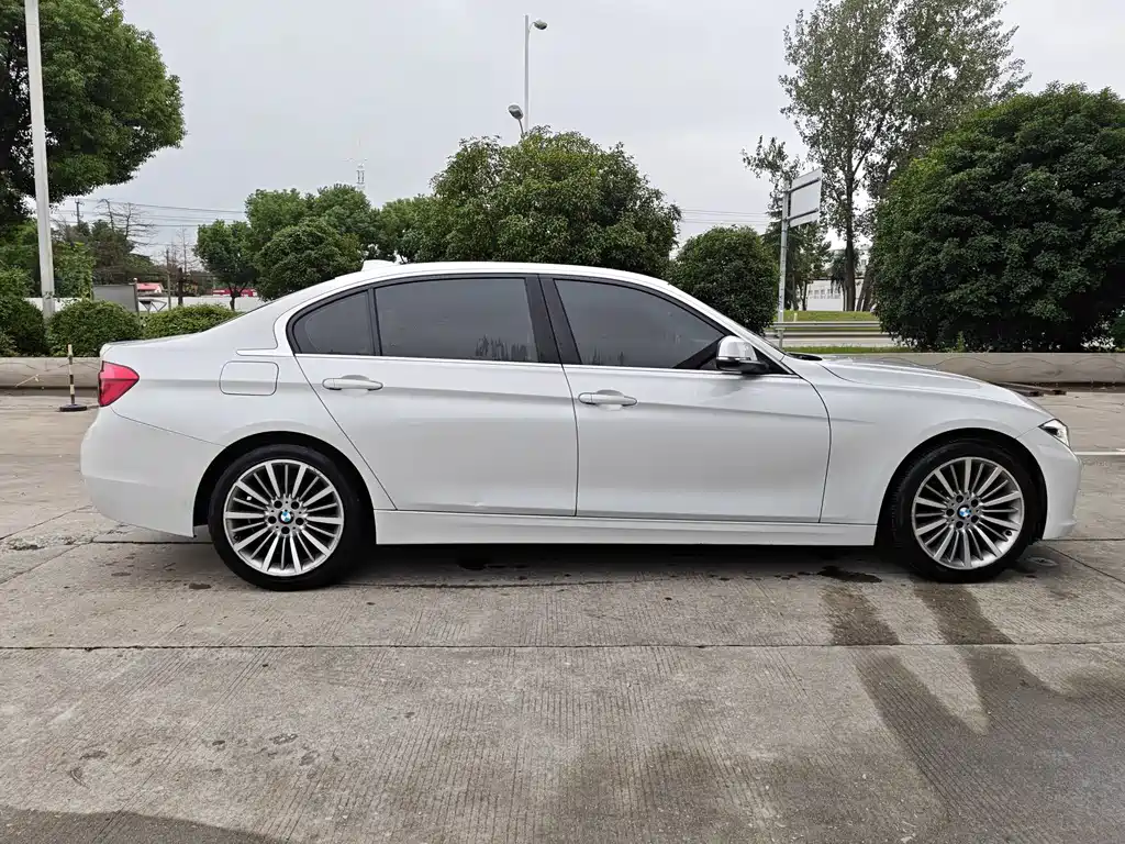 BMW 3 Series — миниатюра 4