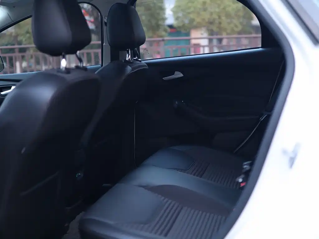 Ford Focus — миниатюра 19