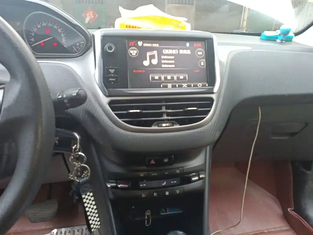 Peugeot 2008 — миниатюра 10