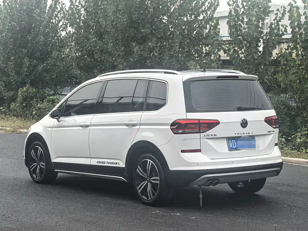 Volkswagen Touran — миниатюра 4