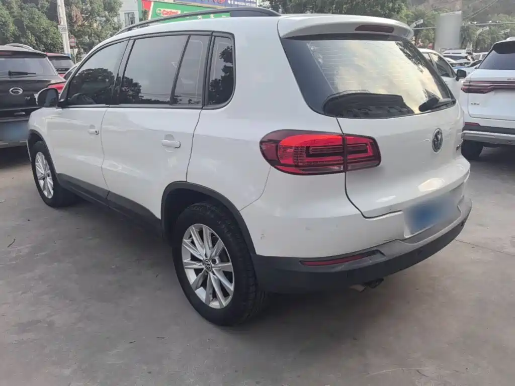 Volkswagen Tiguan — миниатюра 5