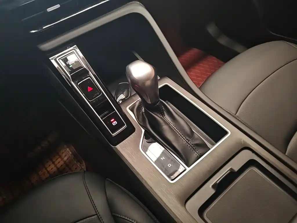 Roewe i5 — миниатюра 14