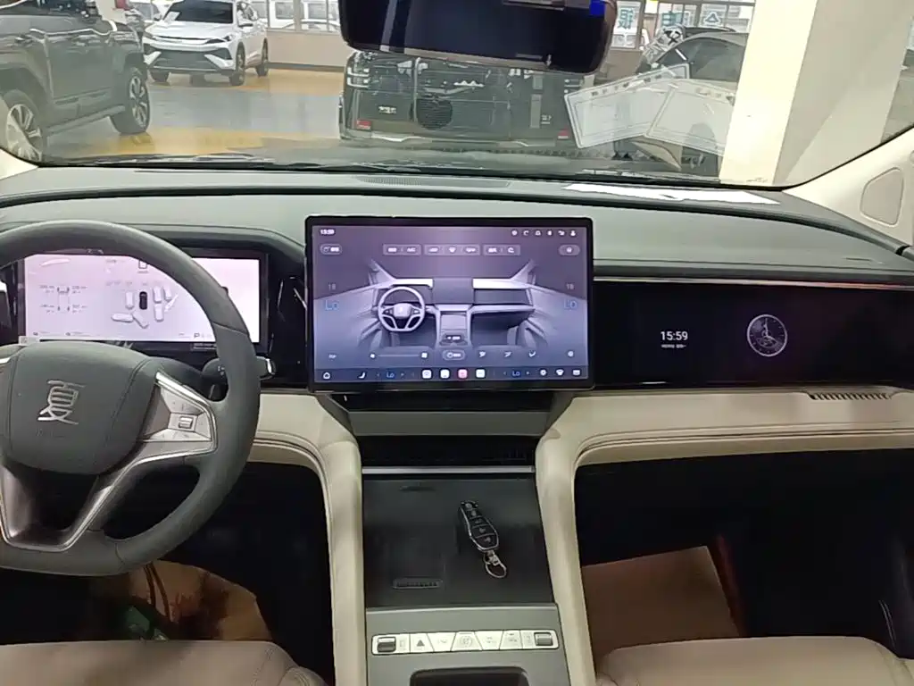BYD Xia — миниатюра 13