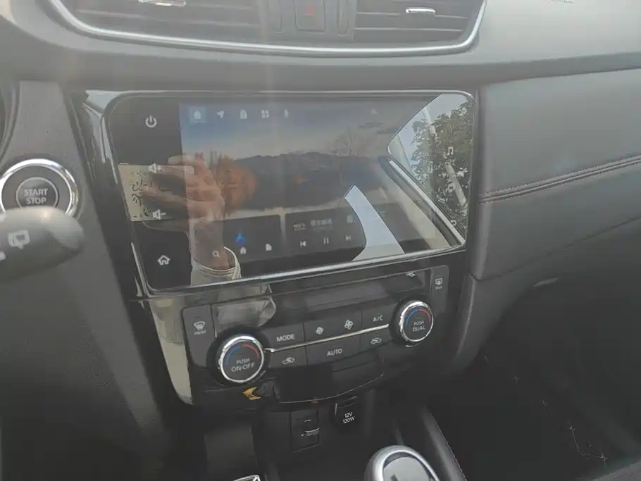 Nissan Qashqai — миниатюра 13