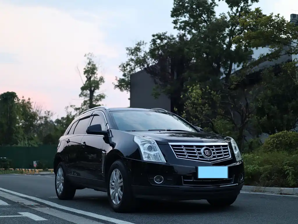 Cadillac SRX — миниатюра 3