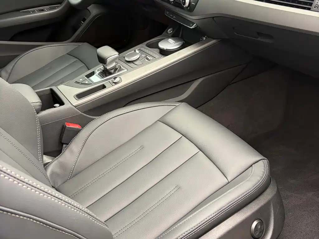 Audi A4L — миниатюра 8