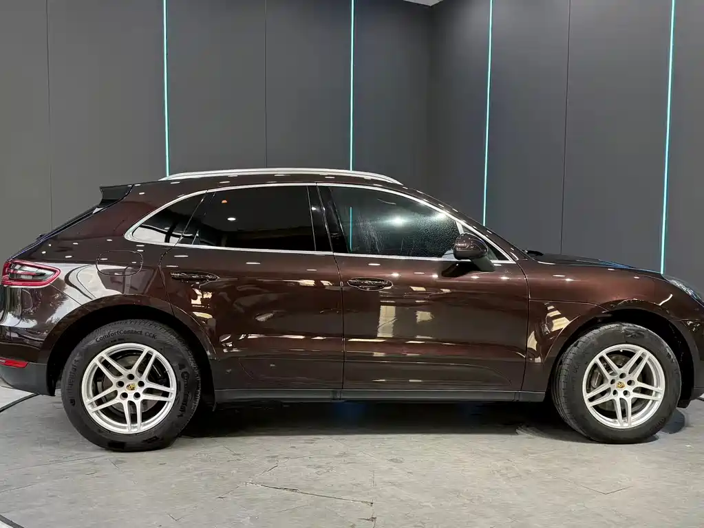 Porsche Macan — миниатюра 5