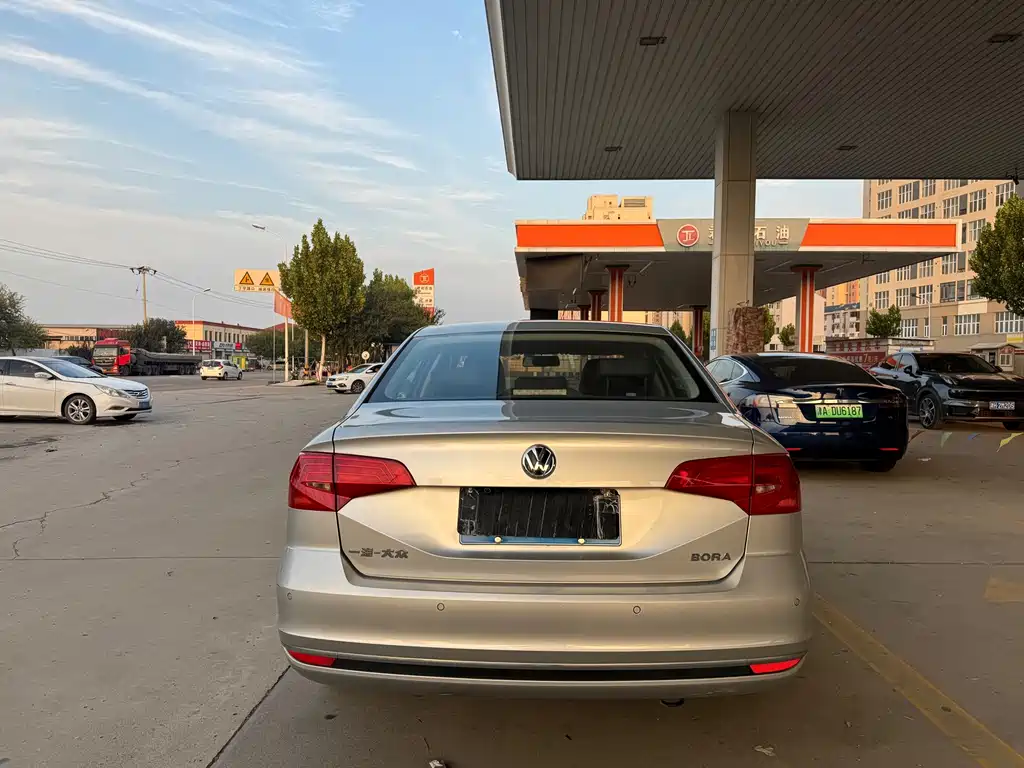 Volkswagen Bora — миниатюра 12