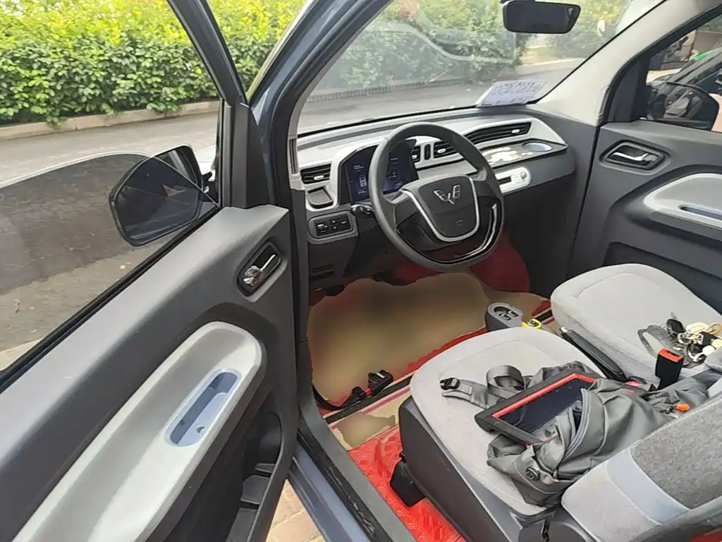 Wuling MINIEV — миниатюра 16