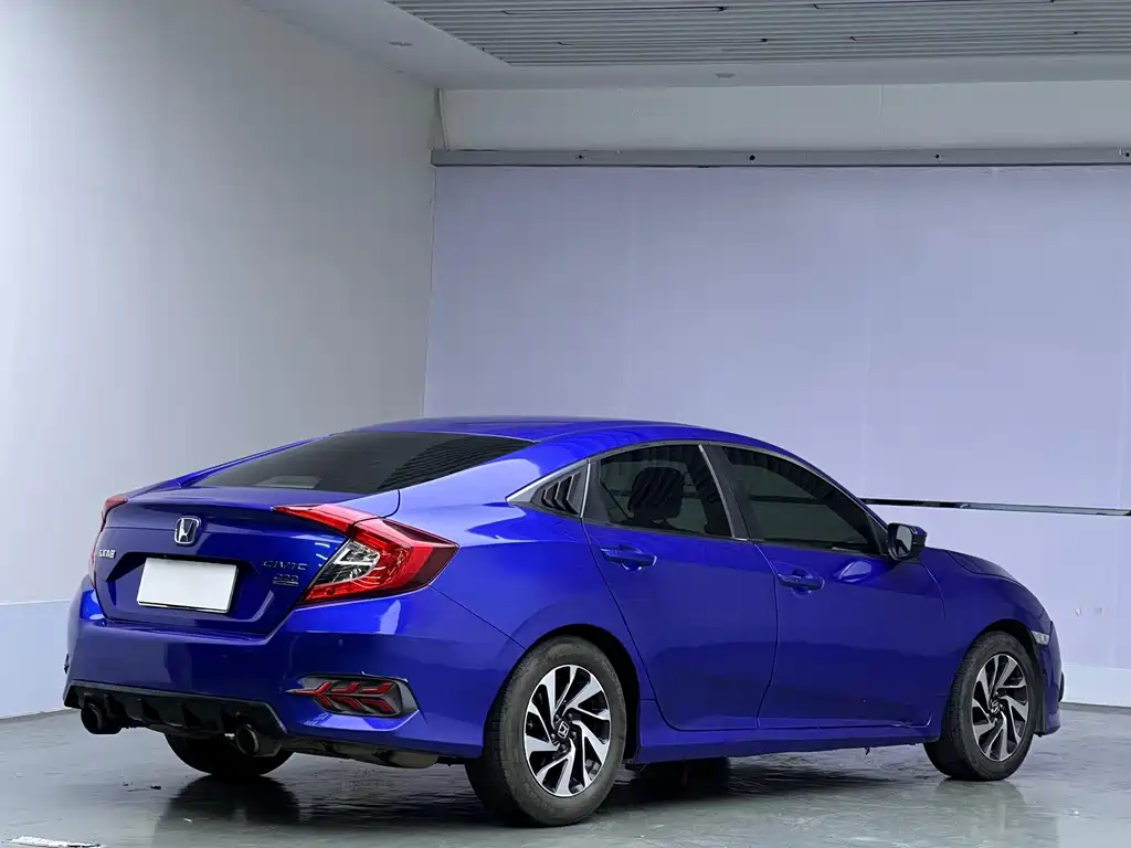 Honda Civic — миниатюра 6